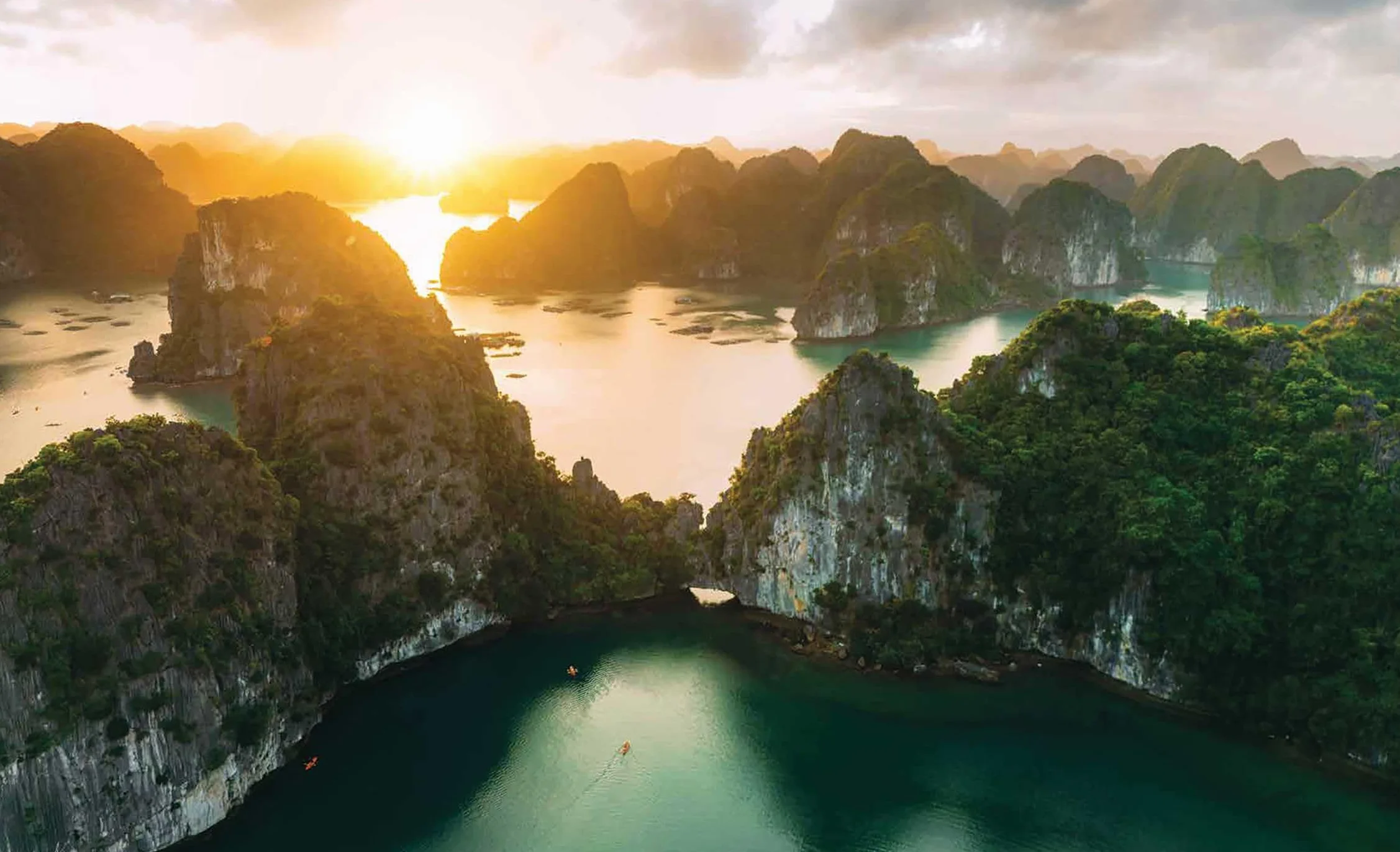 Sunrise Destinations /anglais: the world's most beautiful places to watch the sun come up