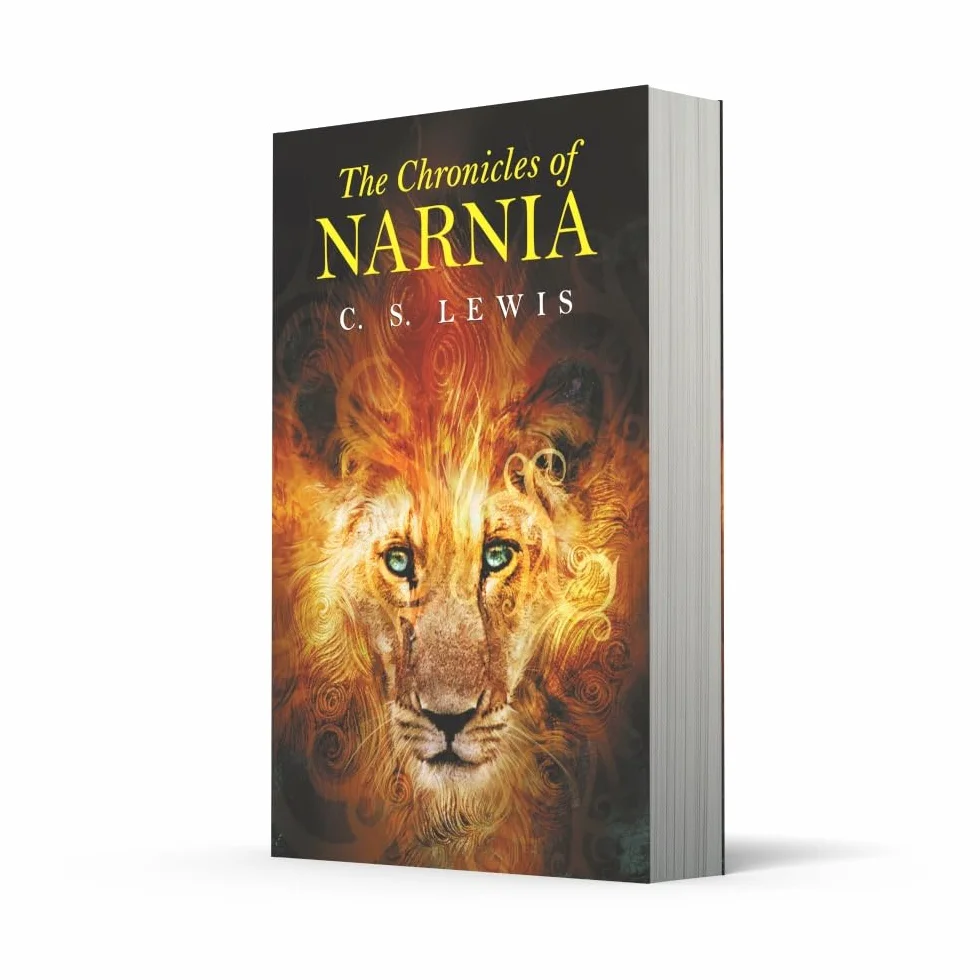 The Chronicles of Narnia: Step through the Wardrobe in these illustrated classics – a perfect gift for children of all ages, from the official Narnia publisher!